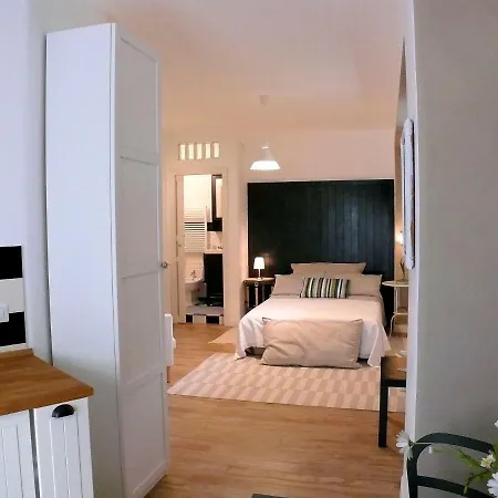 Bed & Breakfast Invito Al Viaggio Giardini Naxos