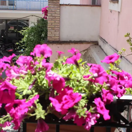 Invito Al Viaggio * Giardini Naxos
