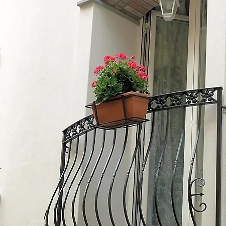 Invito Al Viaggio Giardini-Naxos